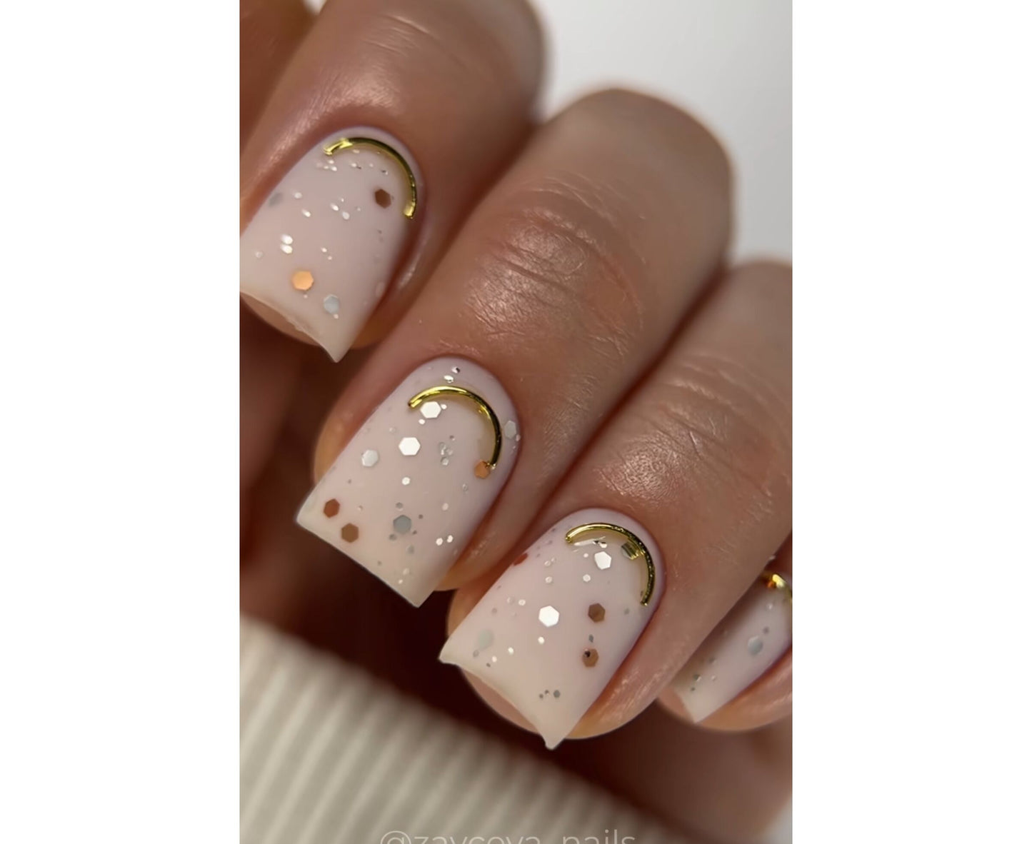 HEYLOVE. Coin Matte Top coat, Silver & Gold, 15 ml